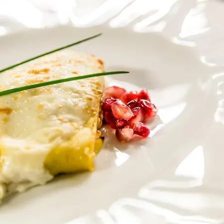 Ξενοδοχείο Pineta Pastry 4*