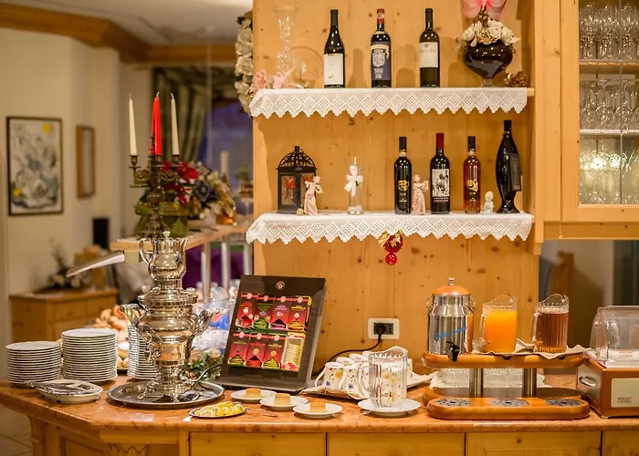 Pineta Pastry Hotel 4*