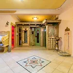 فندق Pineta Pastry 4*