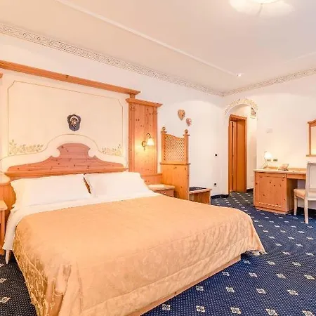 Hotel Pineta Pastry 4*