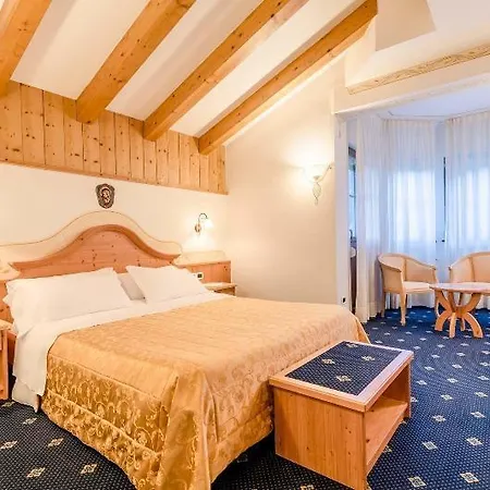 Pineta Pastry Hotel 4*